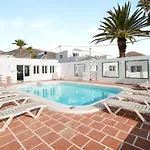 Casa Blanca Villa *